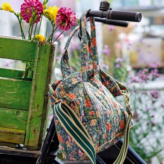 Stof & Stil's DIY bag in floral print